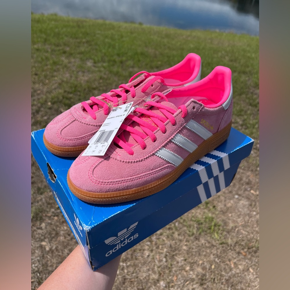 NWT Adidas Handball Spezial Womans Sneaker Size 7 in Pink - Picture 6 of 10